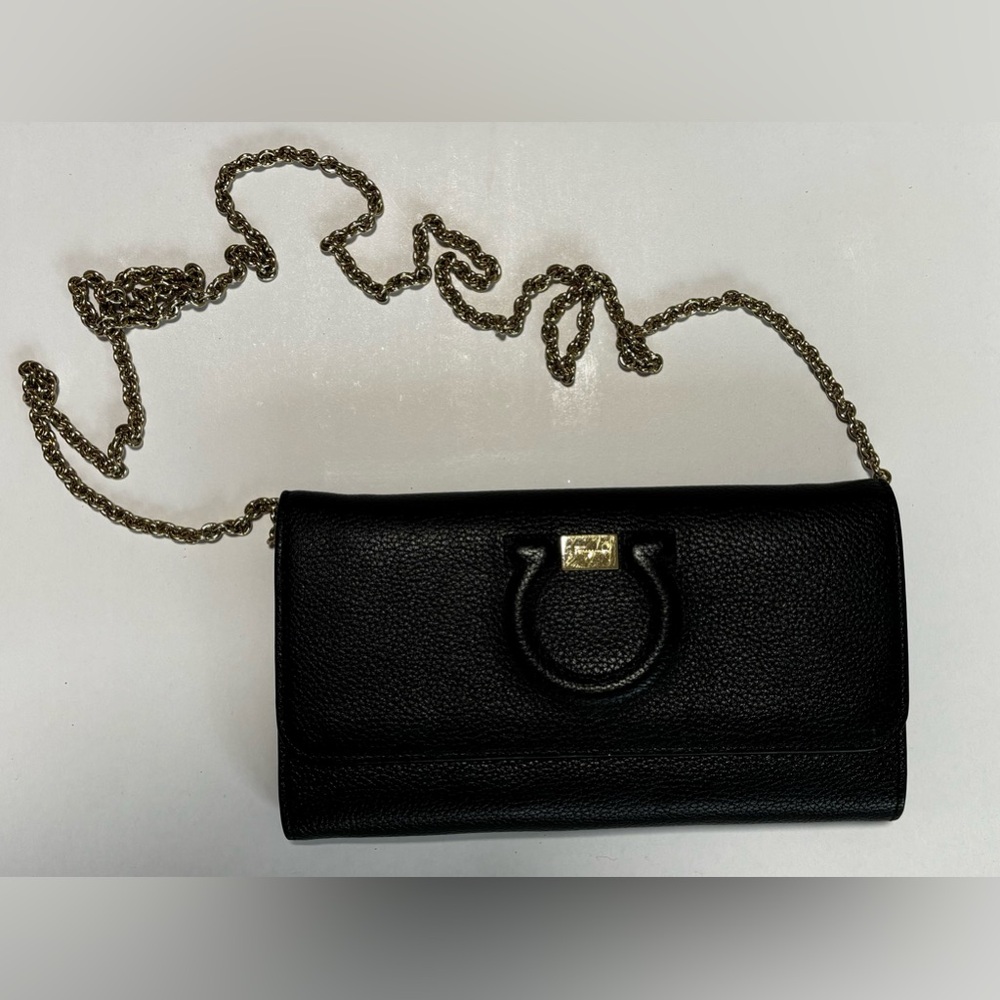 Salvatore Ferragamo Nero Calf City Mini Bag/Wallet on a Chain